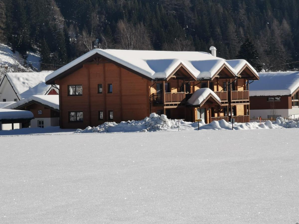 Tauern Appartements Mallnitz Bagian luar foto