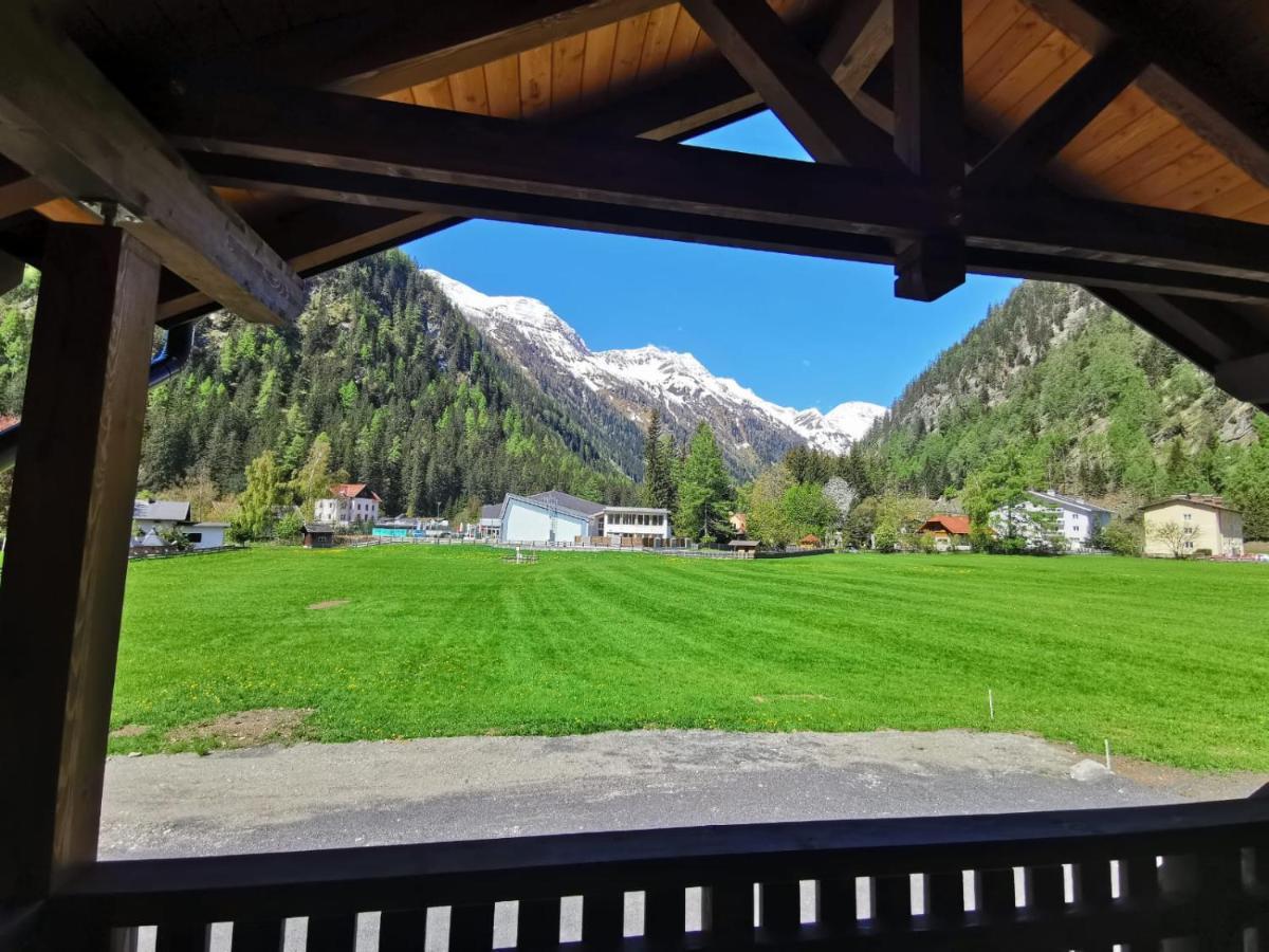 Tauern Appartements Mallnitz Bagian luar foto